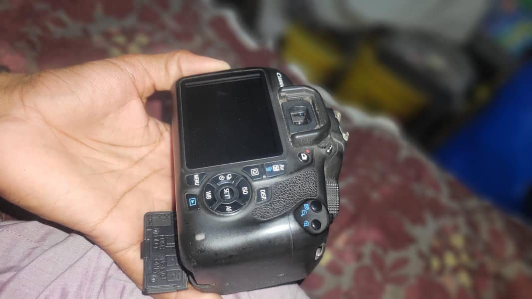 canon 1200d 3