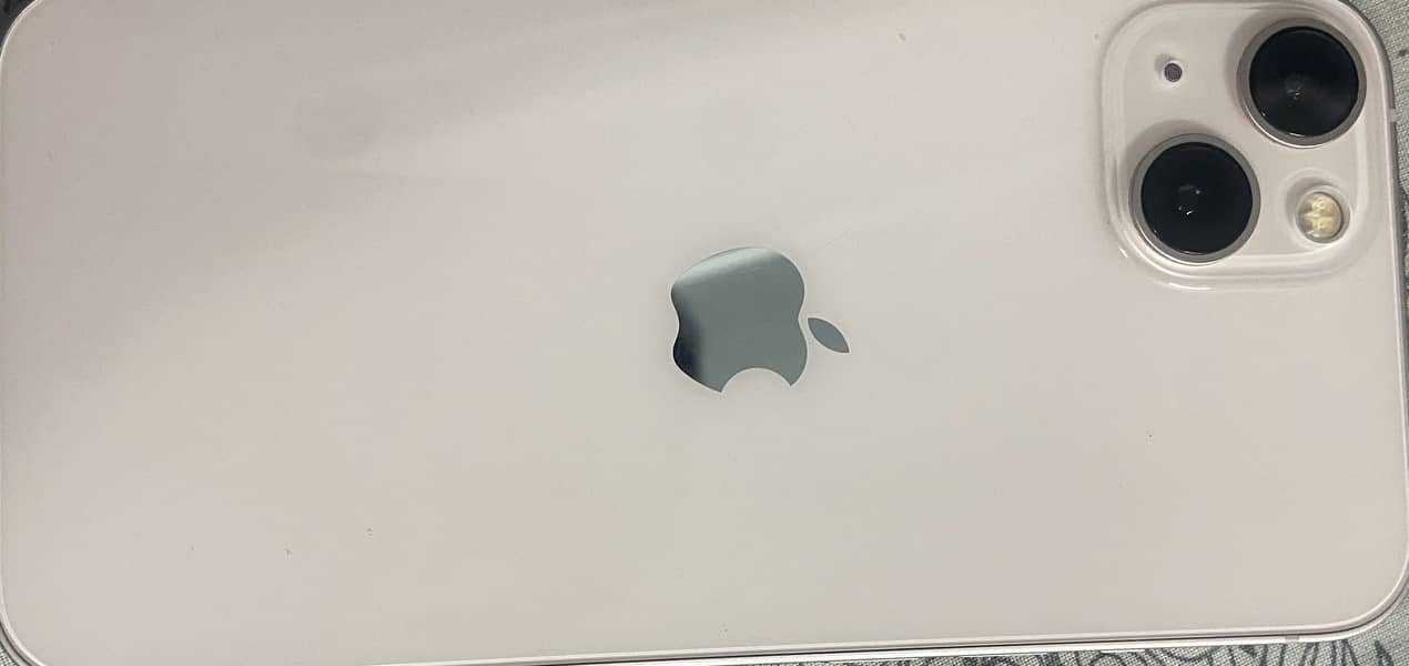 Apple iPhone 13 4