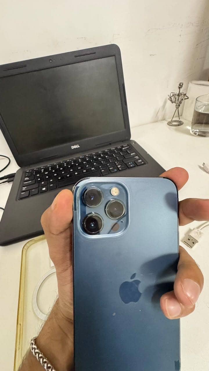 iPhone 12 Pro Max 4