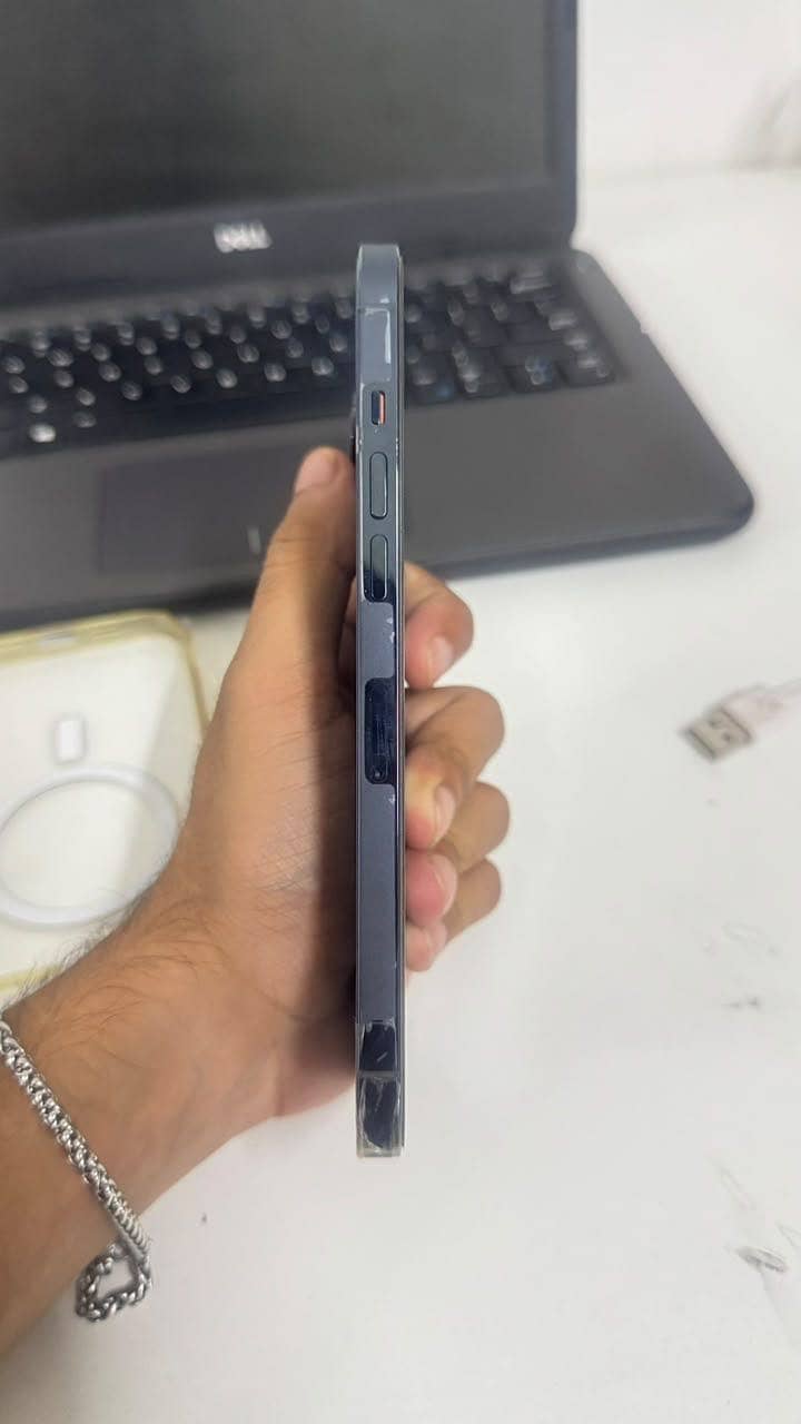 iPhone 12 Pro Max 5