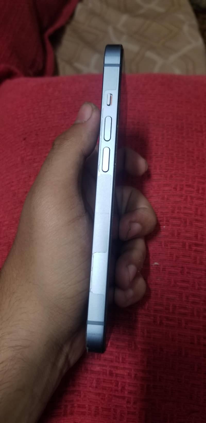 Apple iPhone 14 3