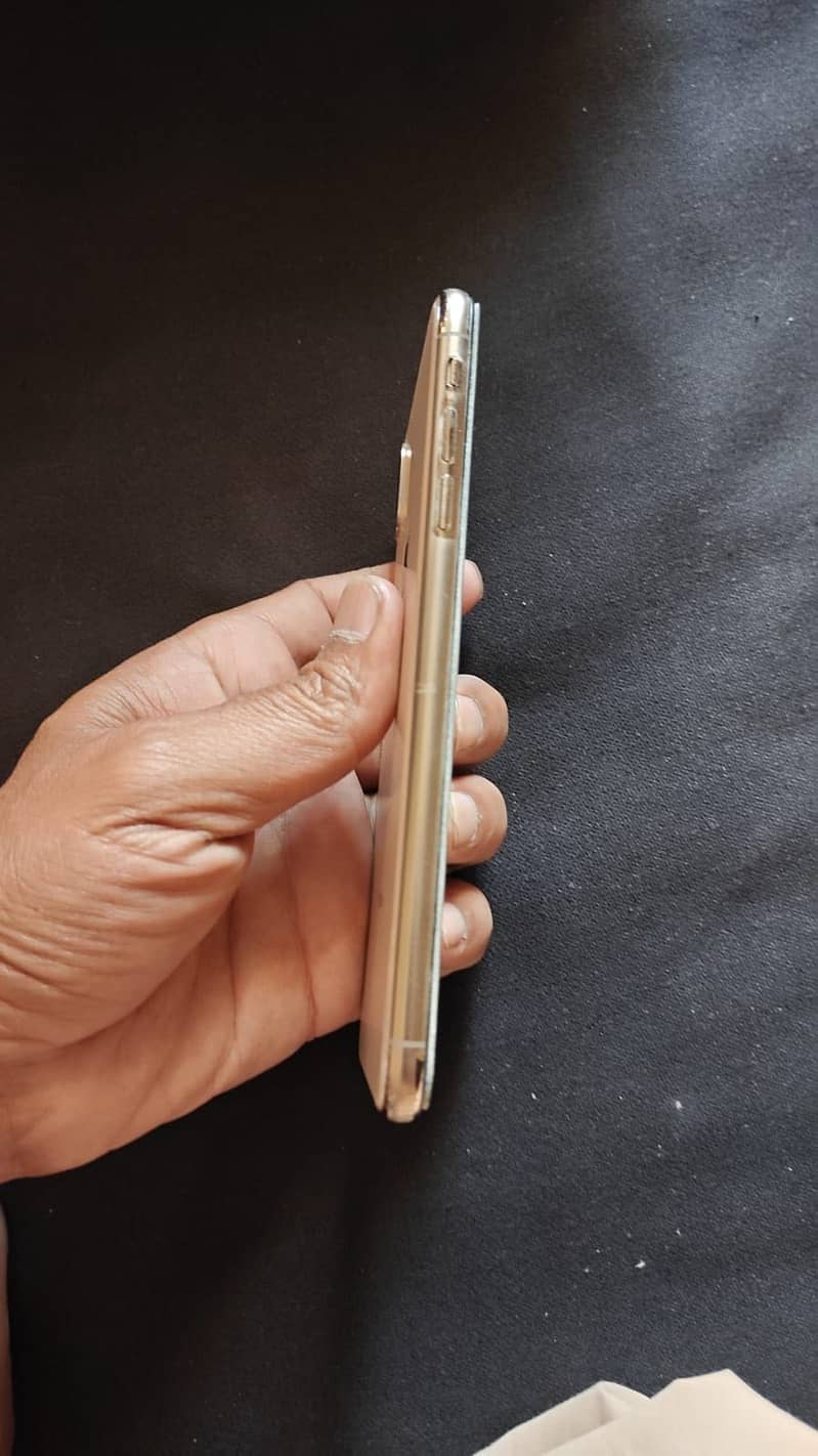 ipone xsmax 256 جی بی ڈبل فزیکل سم پی ٹی اے رجیسٹر بیٹری 76ڈبہ ساتھ ہے 1