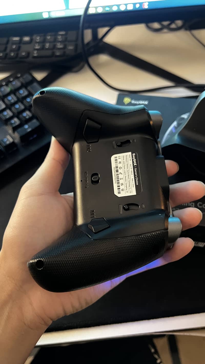 EasySMX D10 Wireless Gaming Controller 1