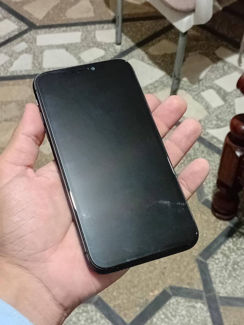 Apple iPhone 11  MDM 1