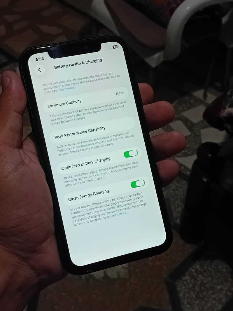 Apple iPhone 11  MDM 8