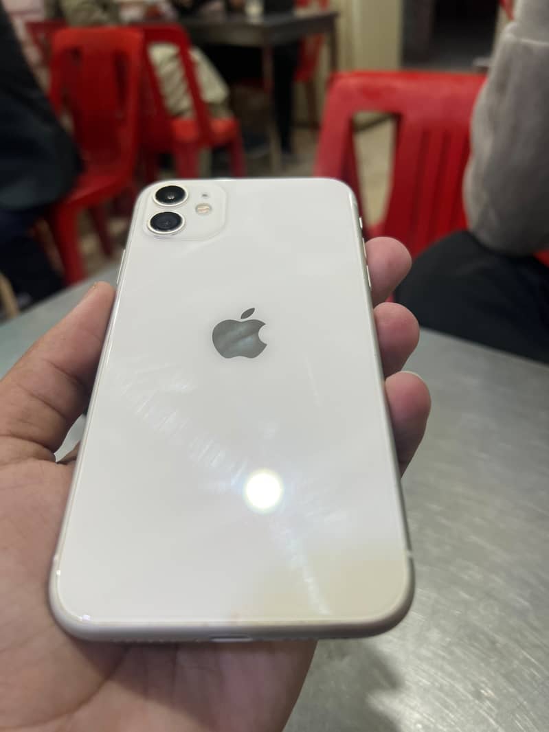 Apple iPhone 11 0