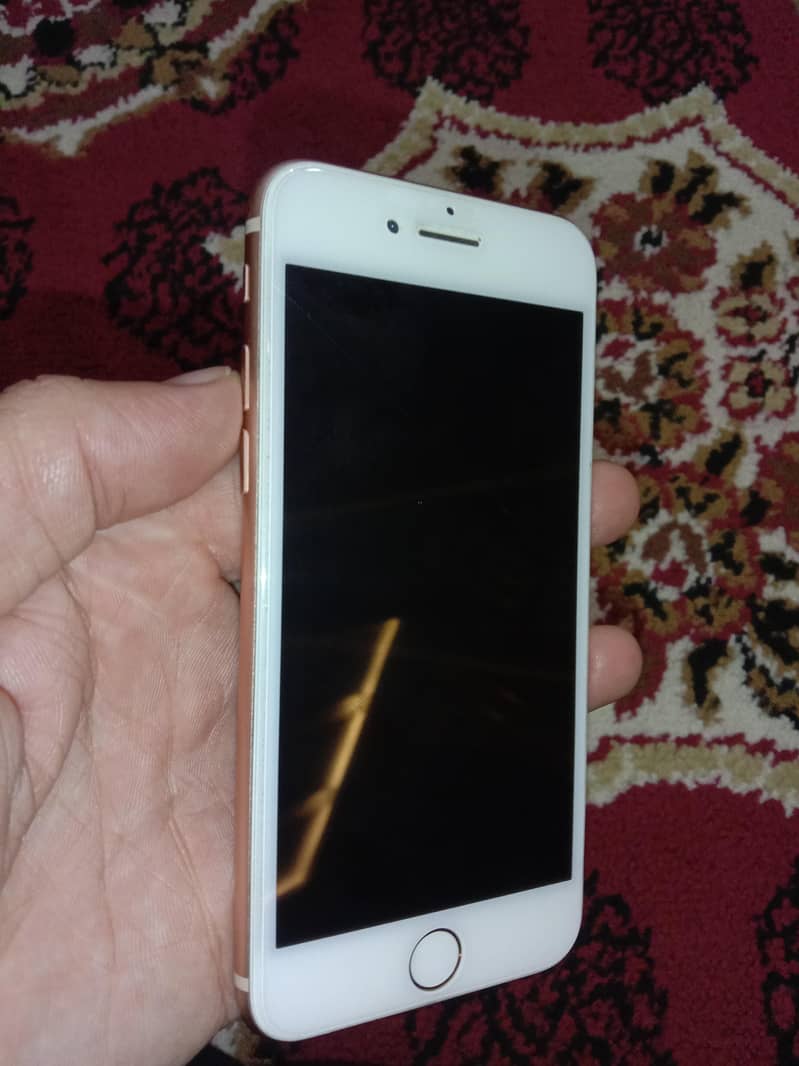 Apple iPhone 8 3
