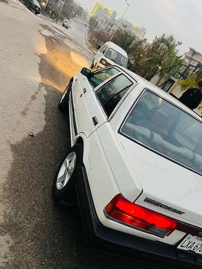 Nissan Sunny 1987