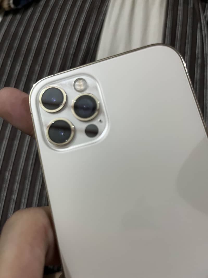 Apple iPhone 12 Pro 3