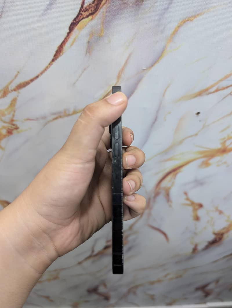 Apple iPhone 14 Pro 2