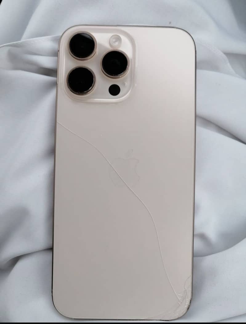 Apple iPhone 16 Pro Max 0