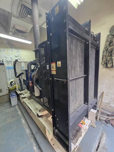 Industrial Generator FG Wilson P200H2 - 200 kVA | 90 hours used only