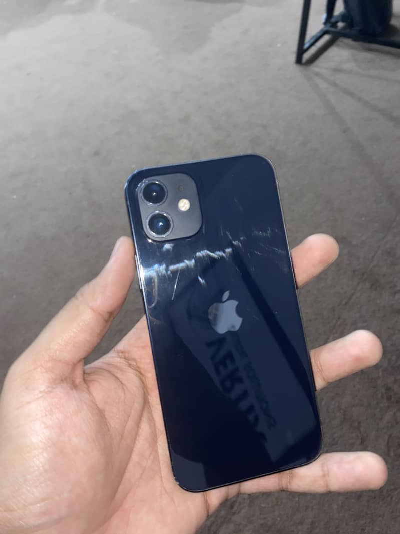Apple iPhone 12 1