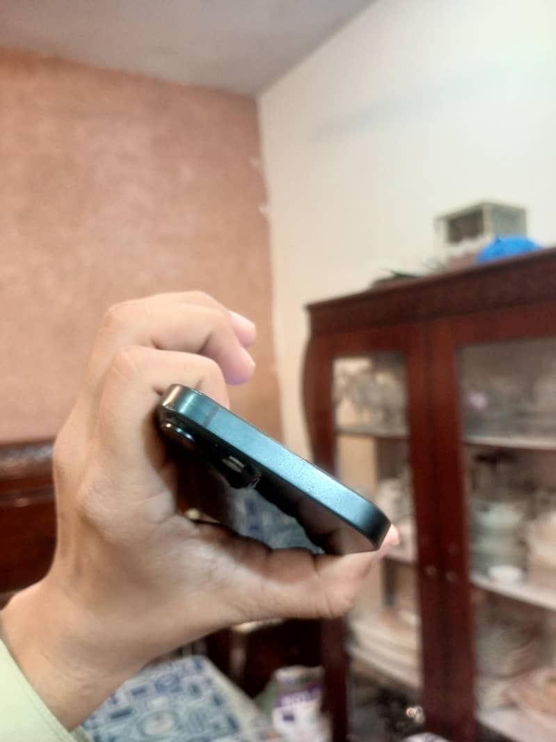 Apple iPhone 14 5