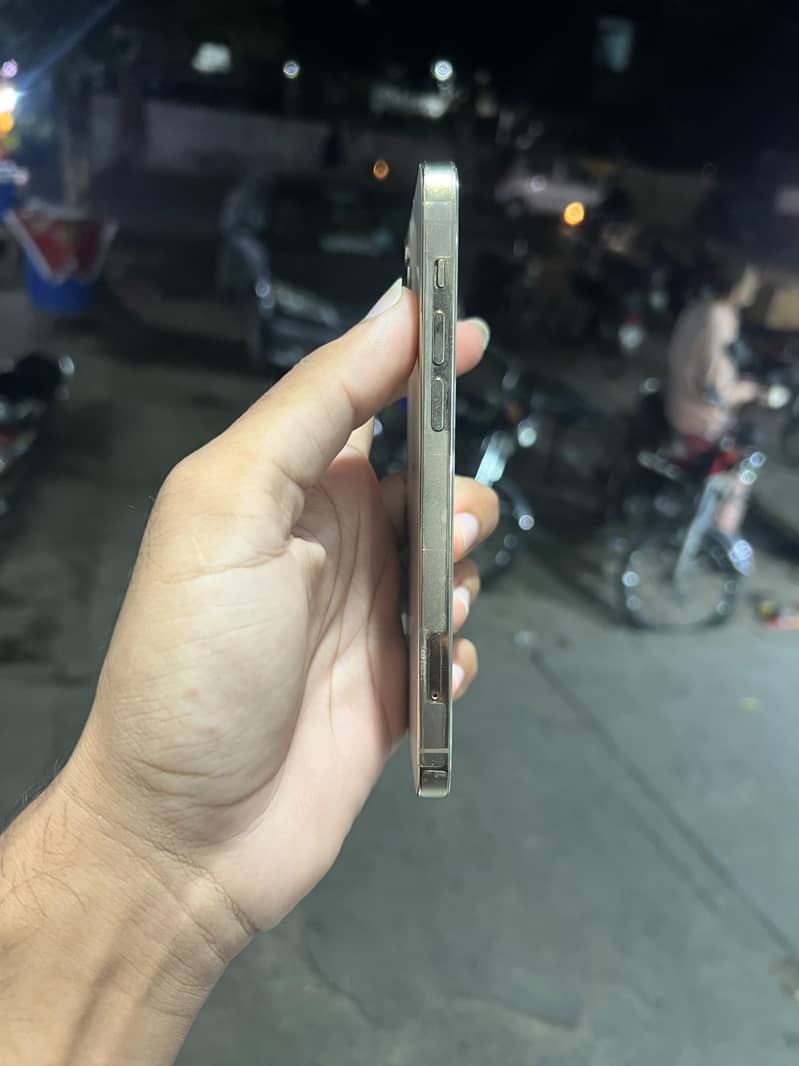 Apple iPhone 12 Pro 1