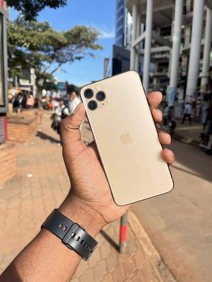 Apple iPhone 11 Pro Max 0