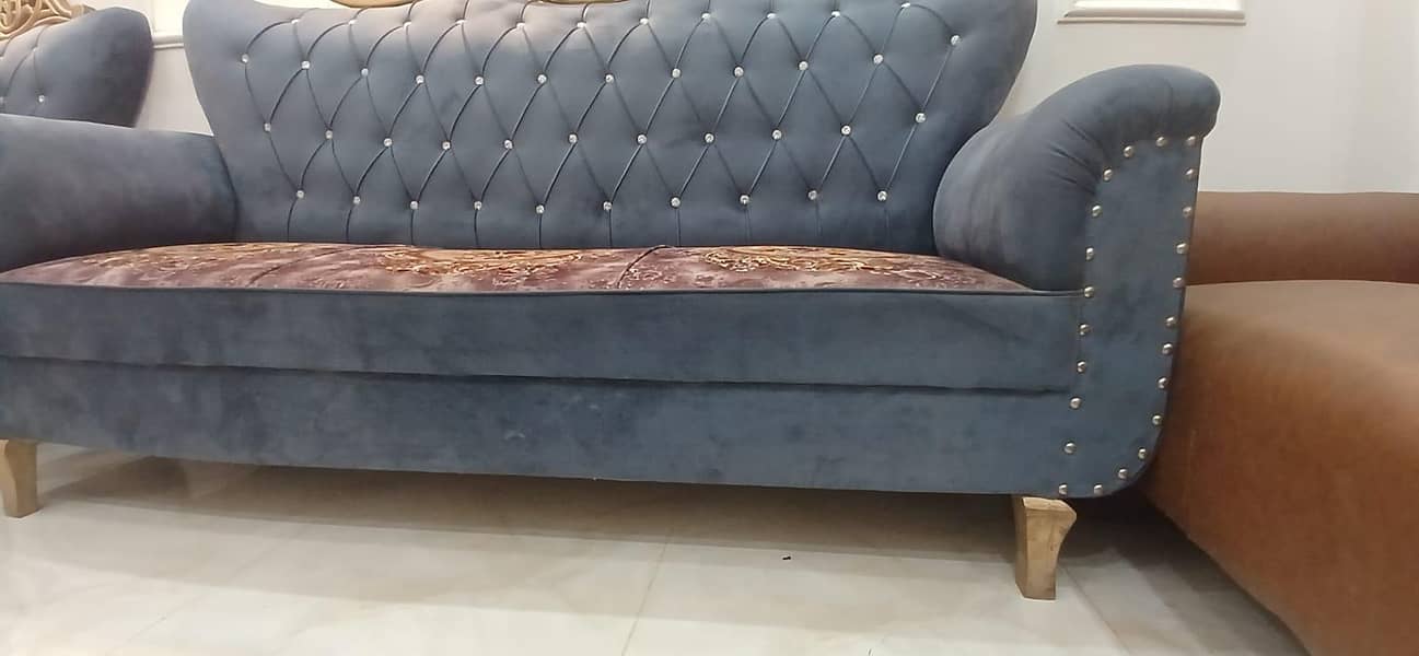 Five seat sofa 4