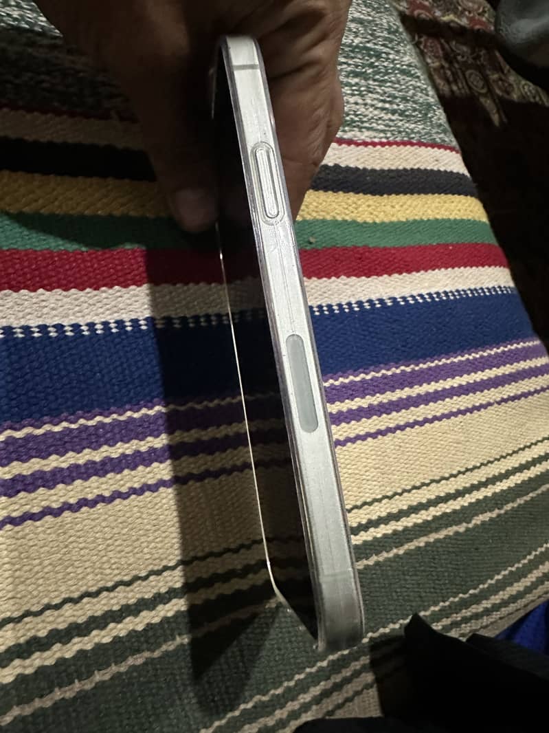 Apple iPhone 12 3