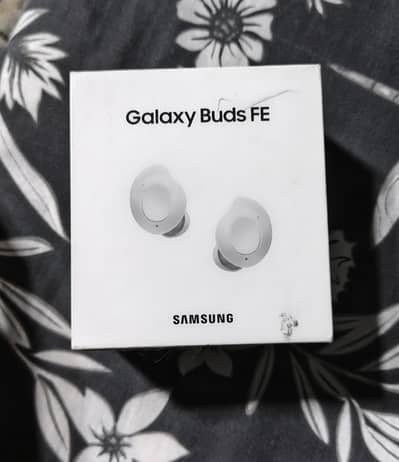 Samsung Galaxy Buds FE White – Open Box, Never Used
