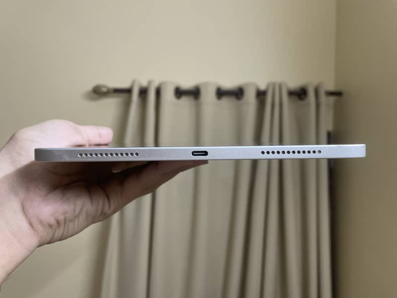 IPAD 10 gen with box 2