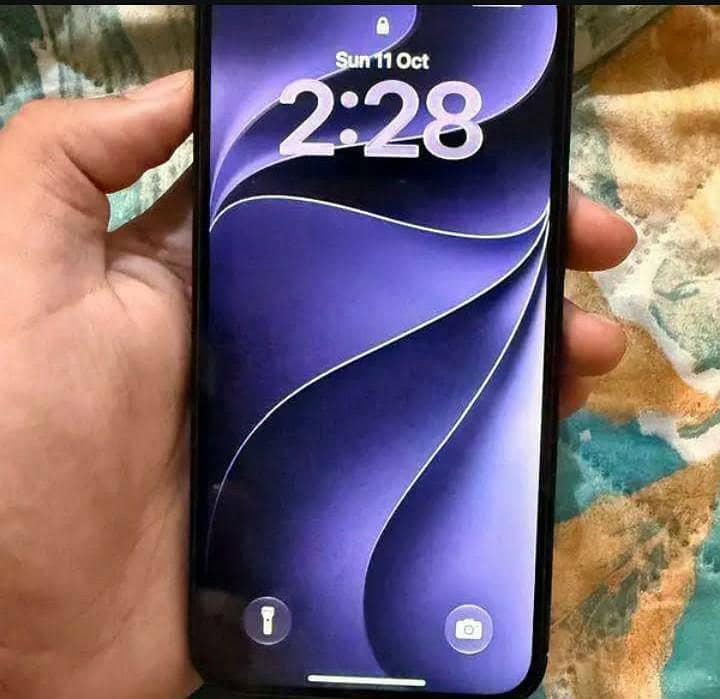 Apple iPhone 13 1
