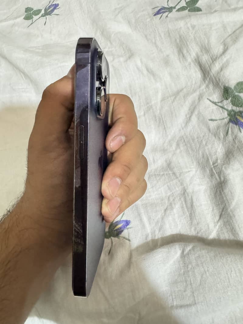 Apple iPhone 14 Pro 3