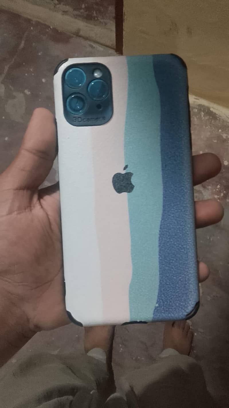 Apple iPhone 11 Pro Max 2