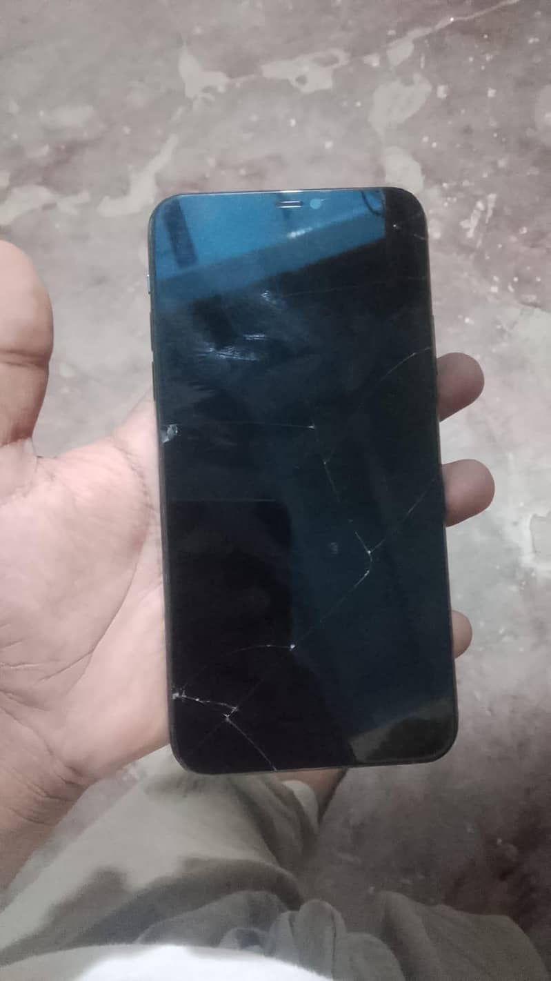 Apple iPhone 11 Pro Max 3