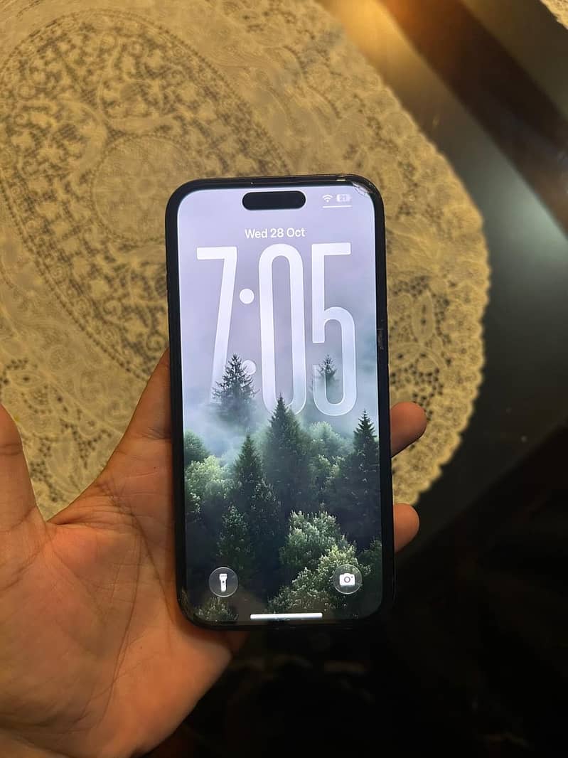 Apple iPhone 15 4