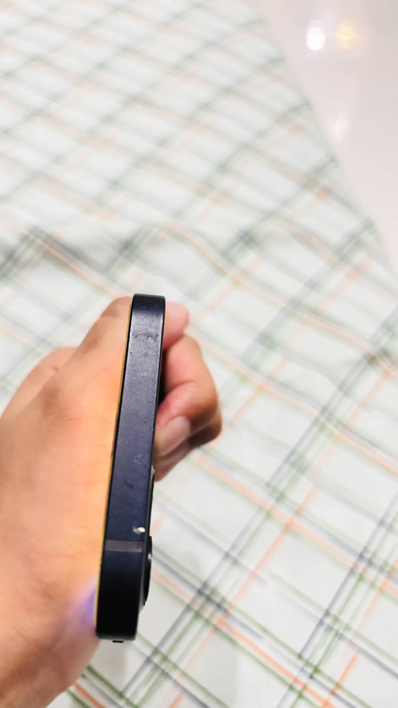Apple iPhone 12 5