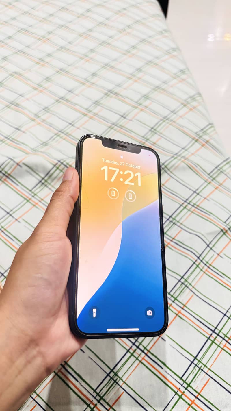 Apple iPhone 12 7