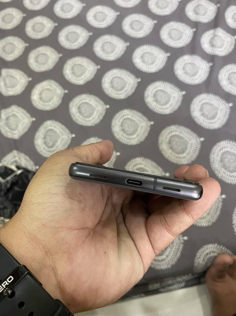 Google Pixel 7a 4