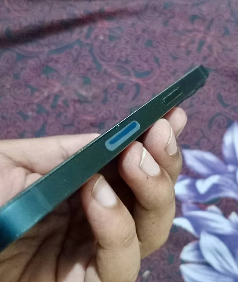 Apple iPhone 13 3