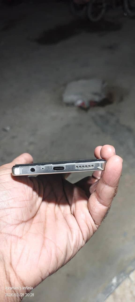 Tecno CAMON 30 4