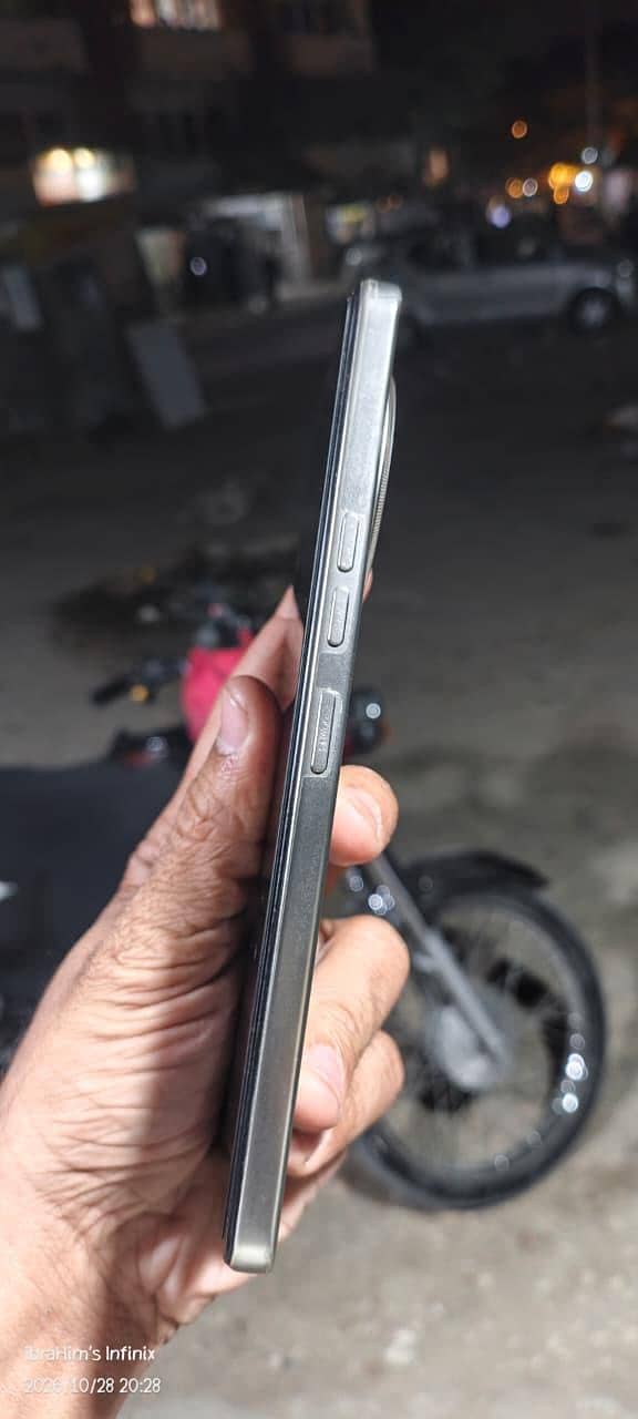 Tecno CAMON 30 5