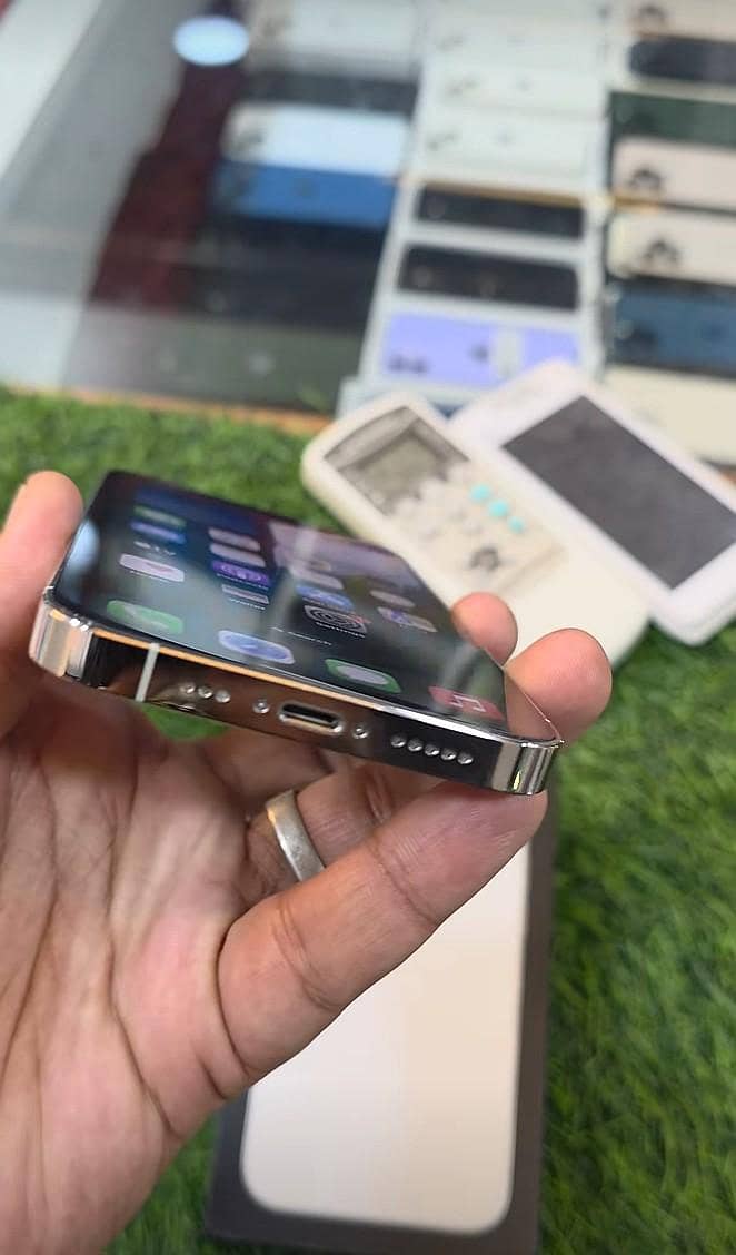 Apple iPhone 13 Pro 3