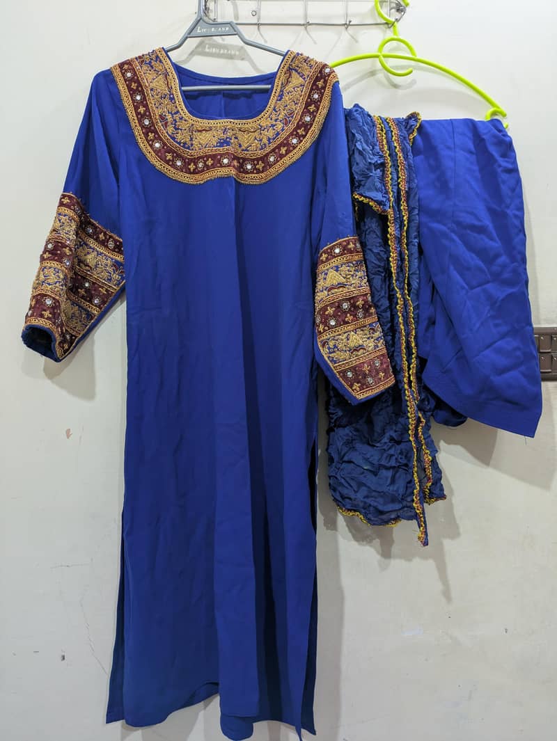 Fancy dress 0
