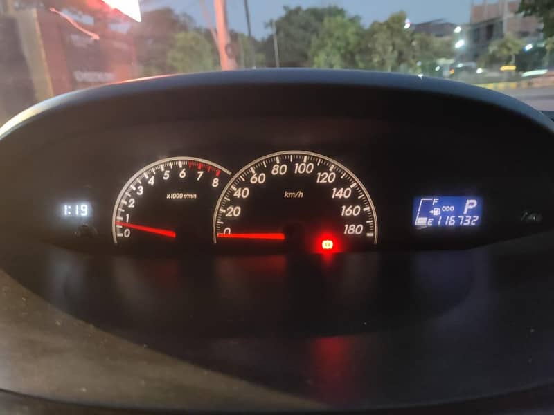 Toyota Vitz 2008 6