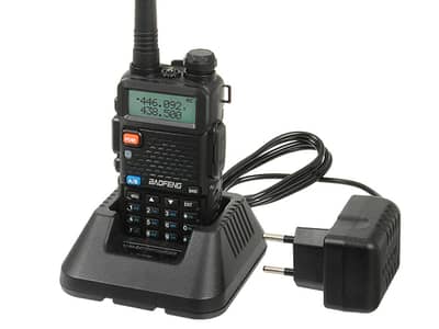 Baofeng UV 5R Dual Band Walkie Talkie VHF UHF Two Way Long range Radio
