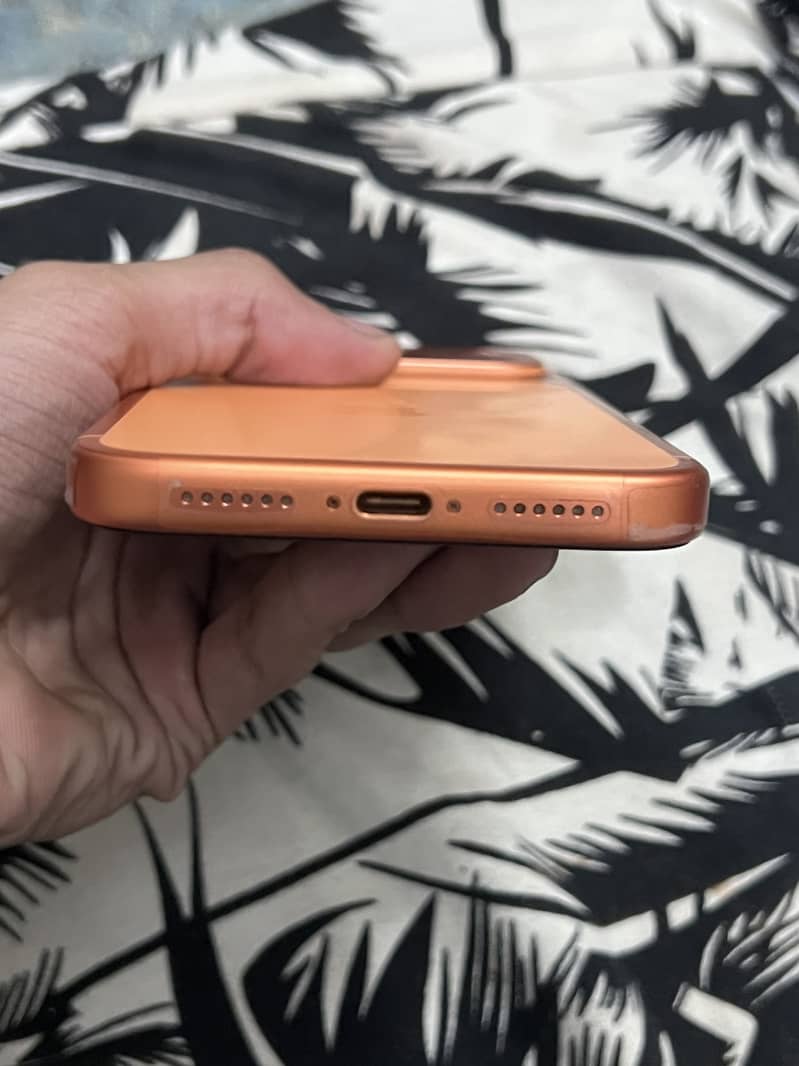IPhone 17 Pro Max 4