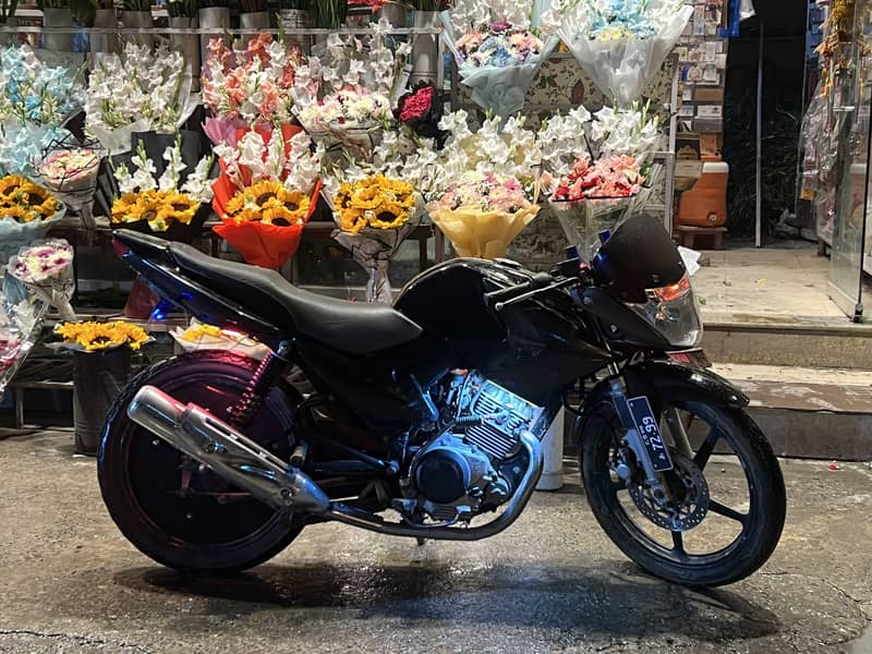 YBR 125 0
