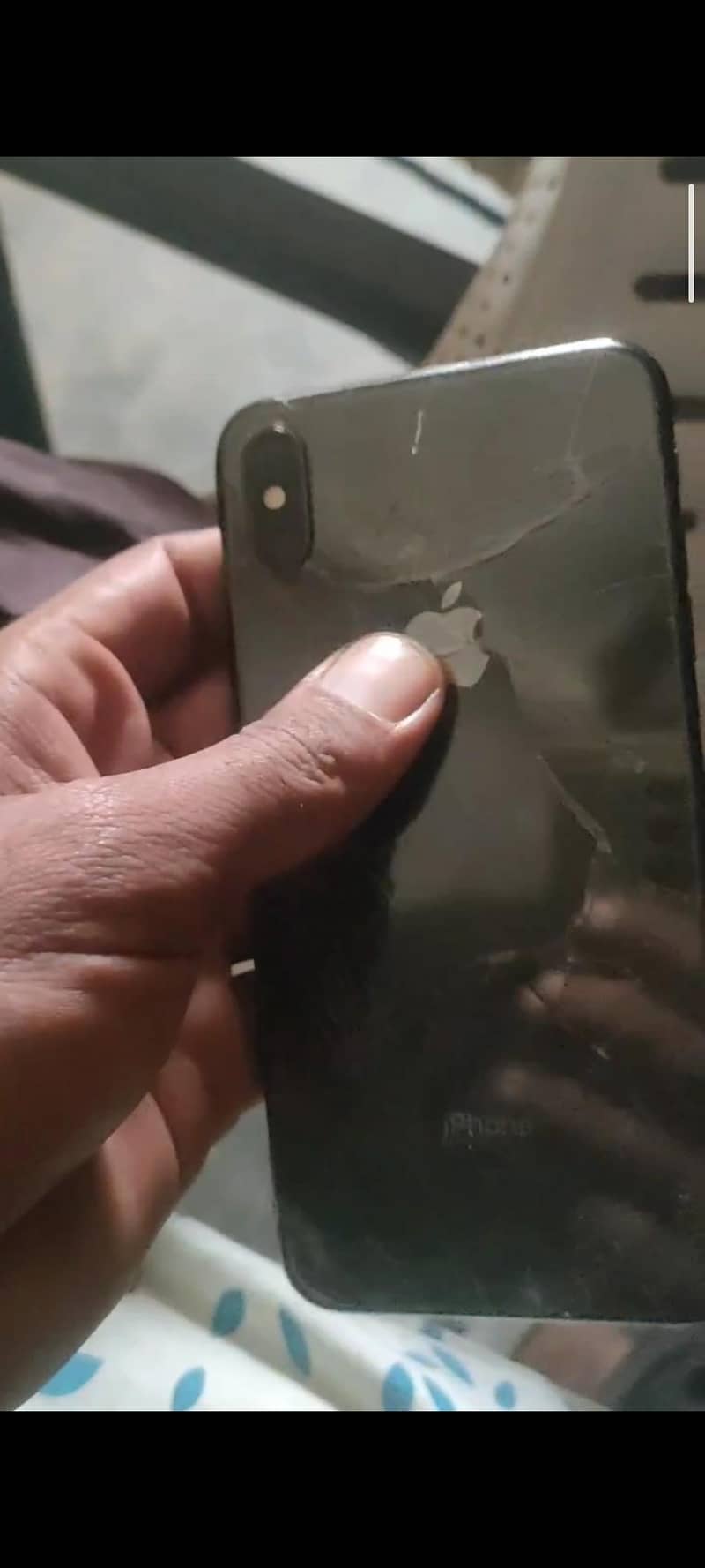 Apple iPhone XS Max 3