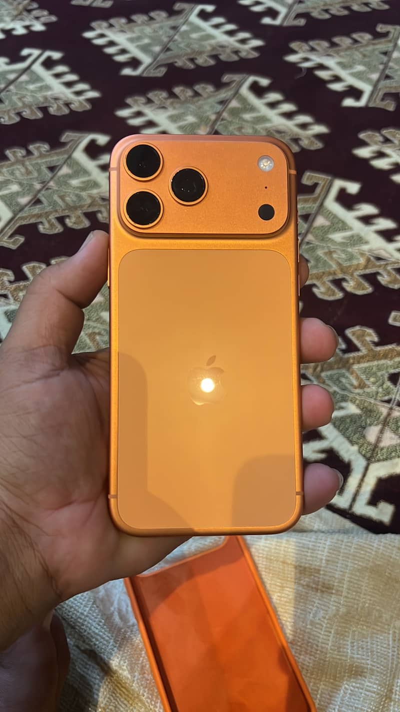 Apple iPhone 17 Pro Max 0
