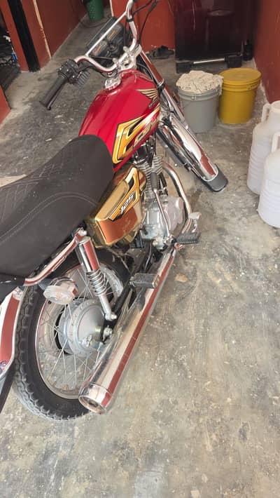 For Sale – 125 Gold Edition 2026 Model