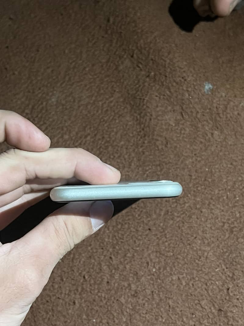 Apple iPhone 11 2