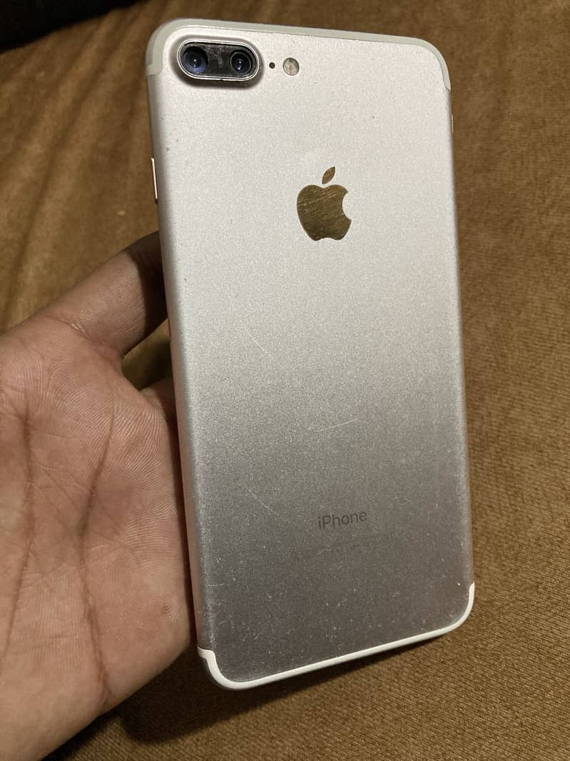 Apple iPhone 7 Plus 0