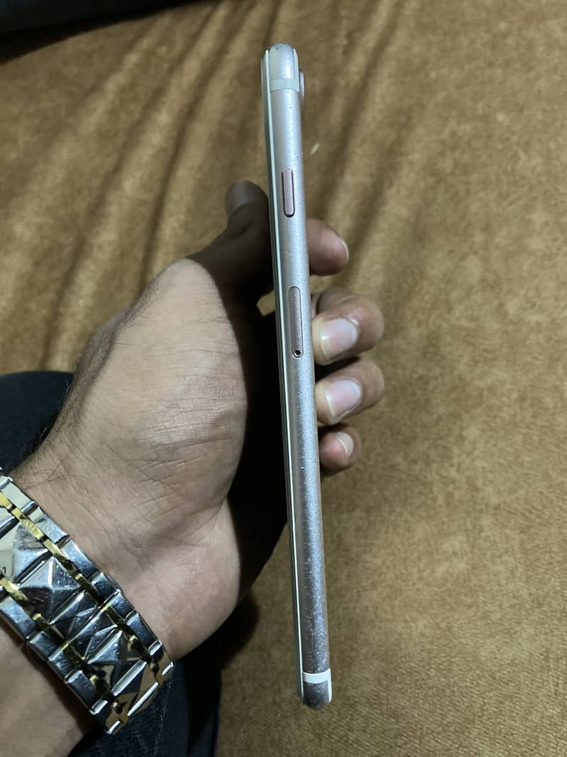 Apple iPhone 7 Plus 2