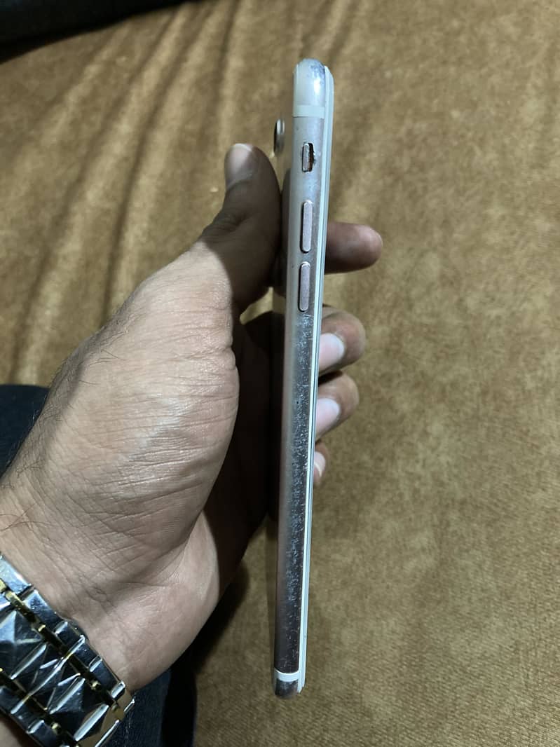 Apple iPhone 7 Plus 4