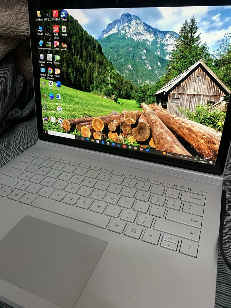 microsoft surface book , touch screen condition new 1