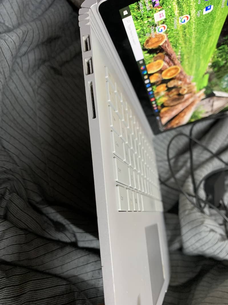 microsoft surface book , touch screen condition new 9